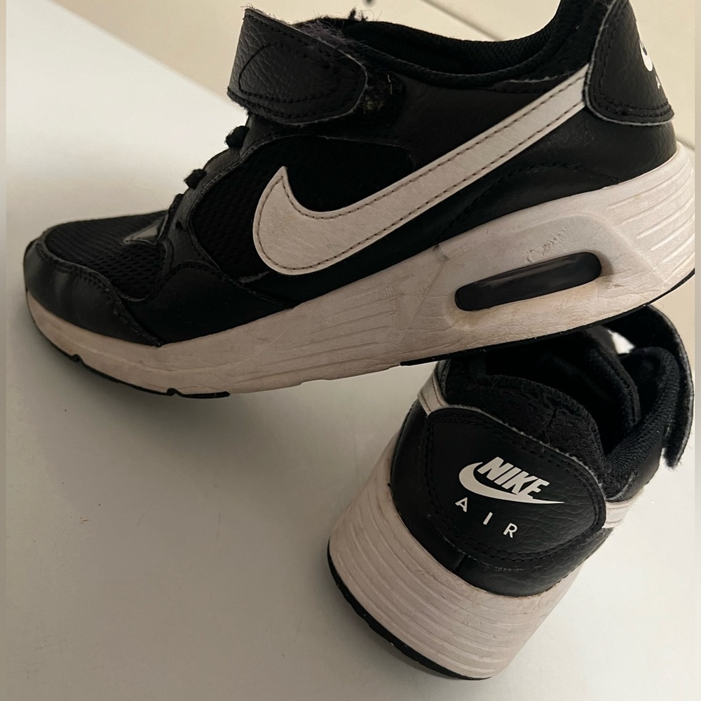 Little kids Nike Air